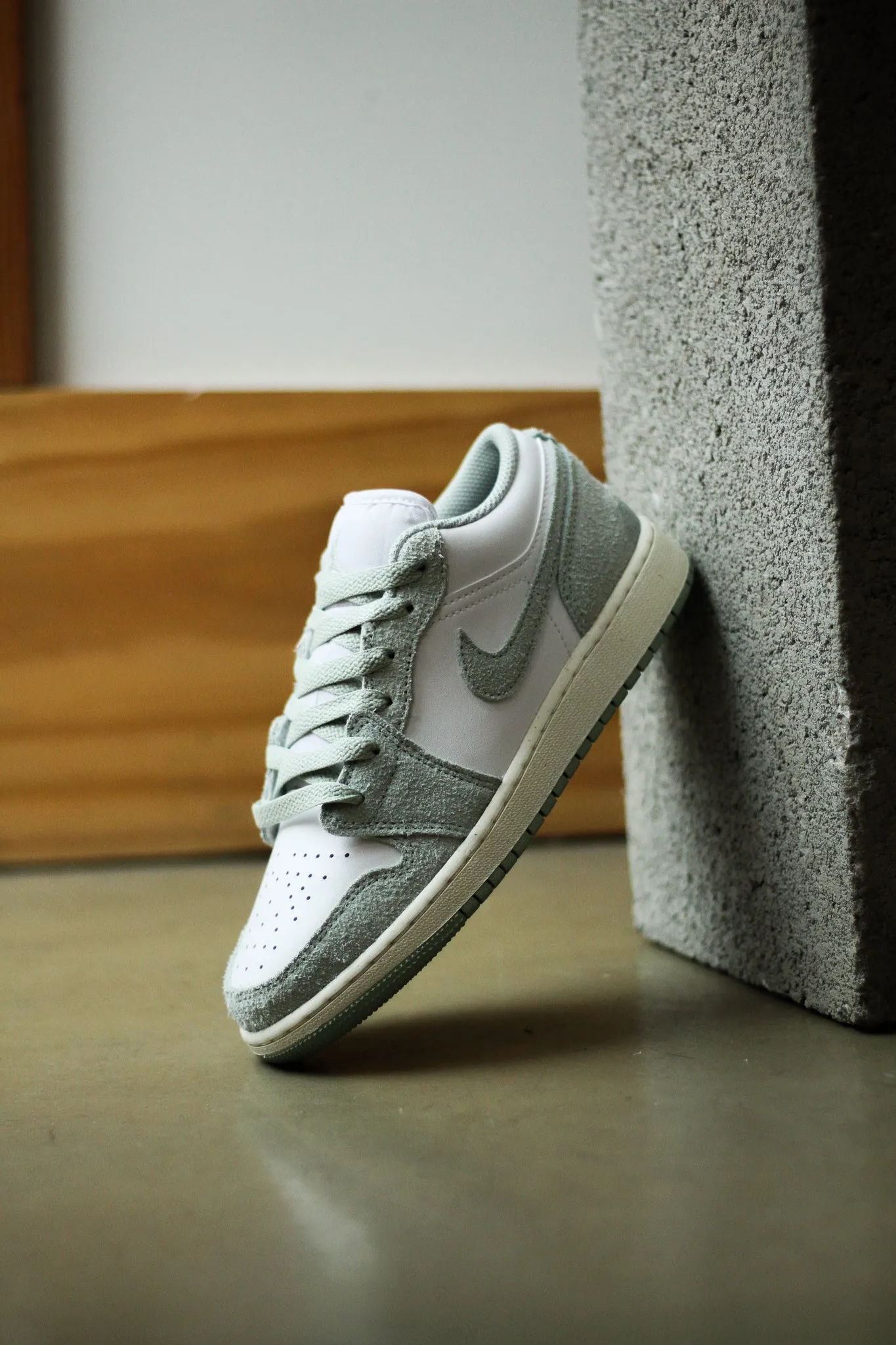 AIR JORDAN 1 LOW SE (GS) "SEAFOAM"