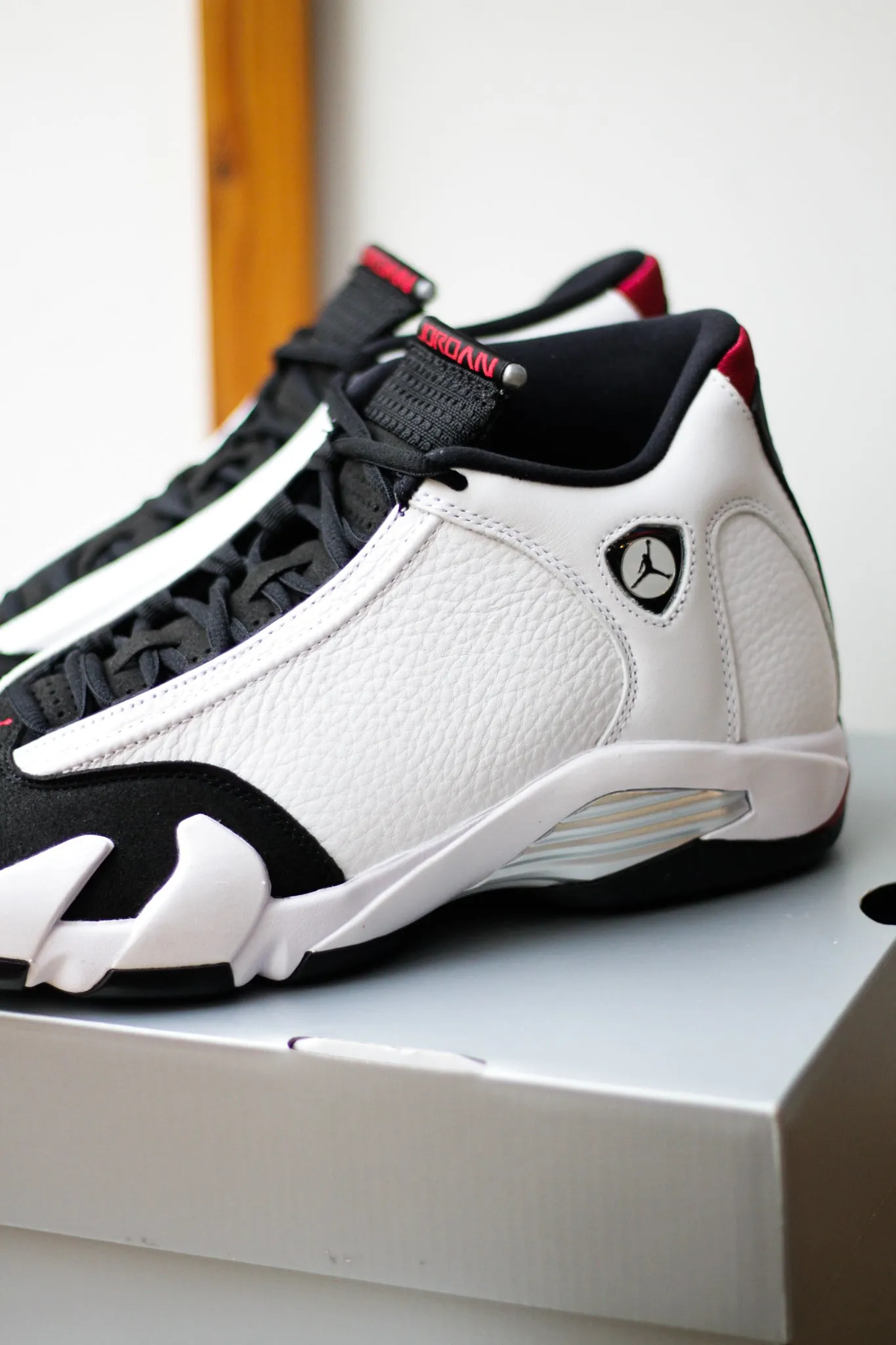 AIR JORDAN 14 RETRO "WHITE/BLACK"