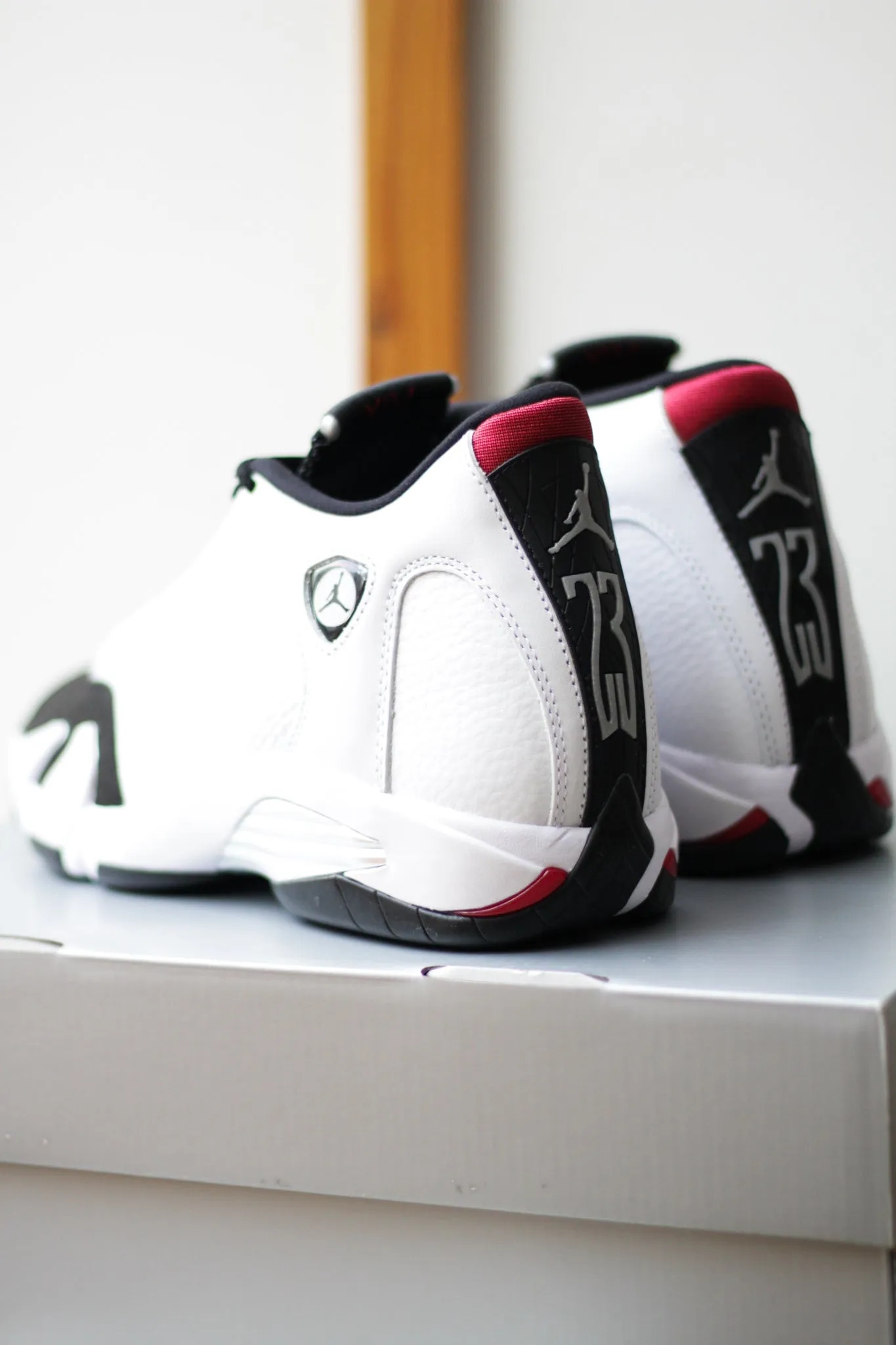 AIR JORDAN 14 RETRO "WHITE/BLACK"