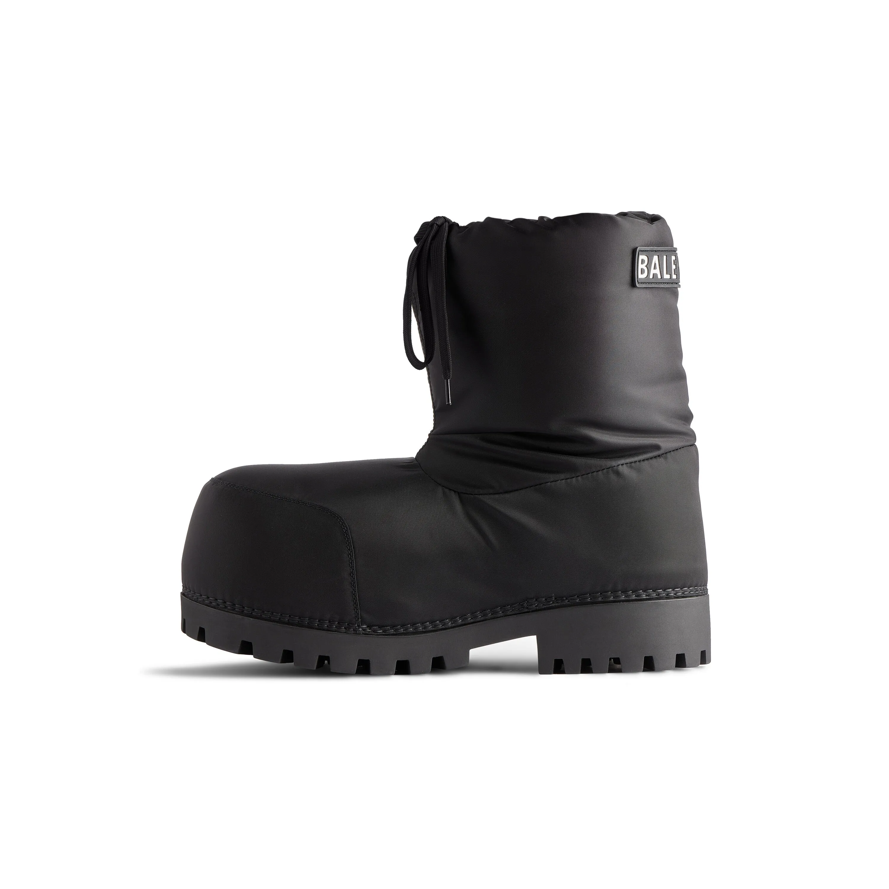 Alaska Low Boot in Black