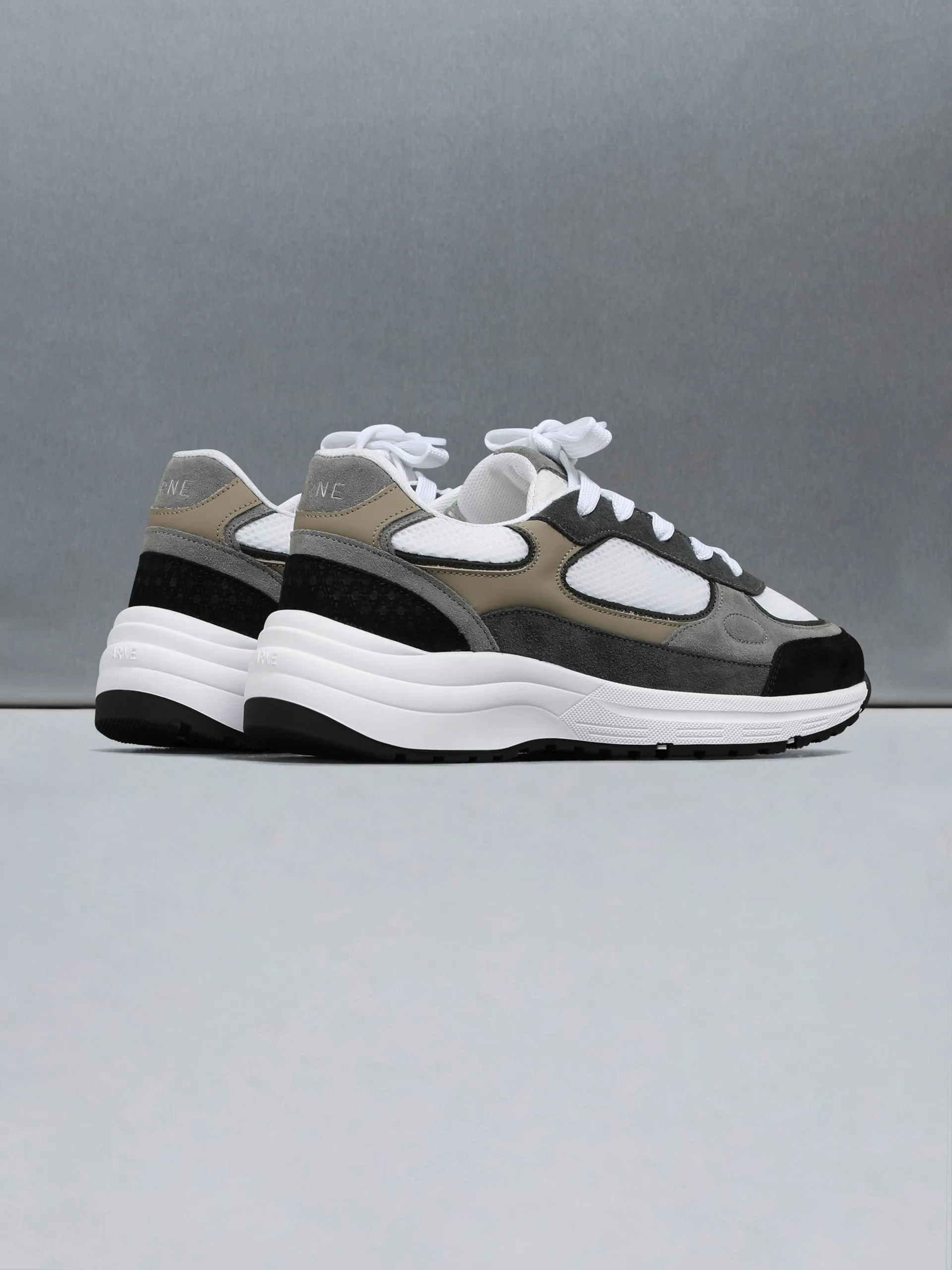 Apollo Runner in White Safari