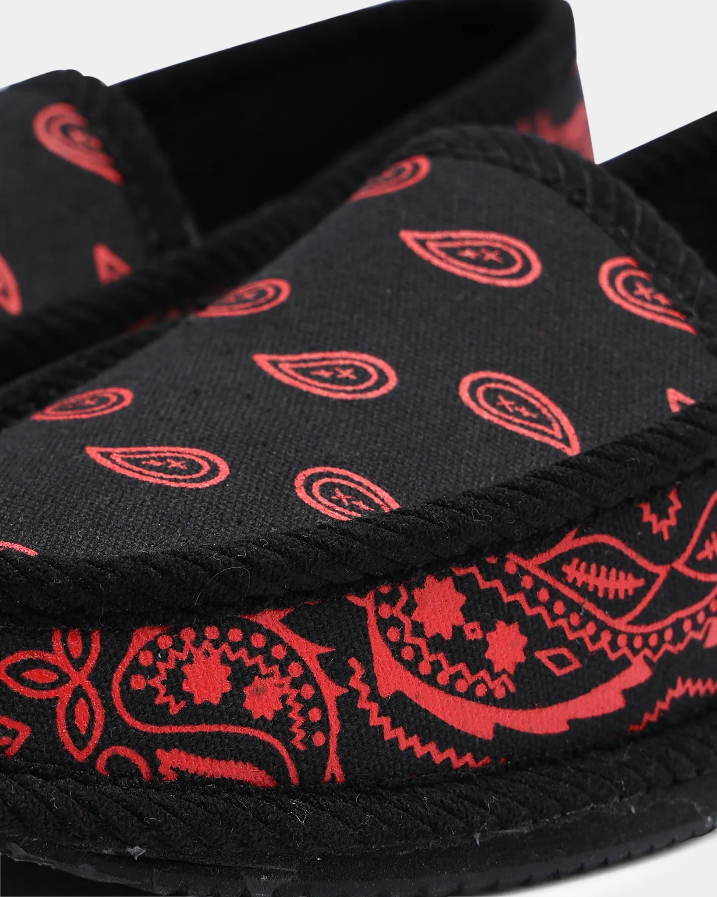 Goat Crew Bandana Slipper Black/Red