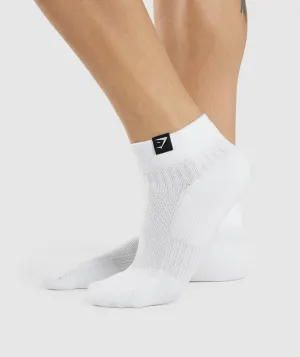 Gymshark Woven Tab Sneaker Socks 3pk - White