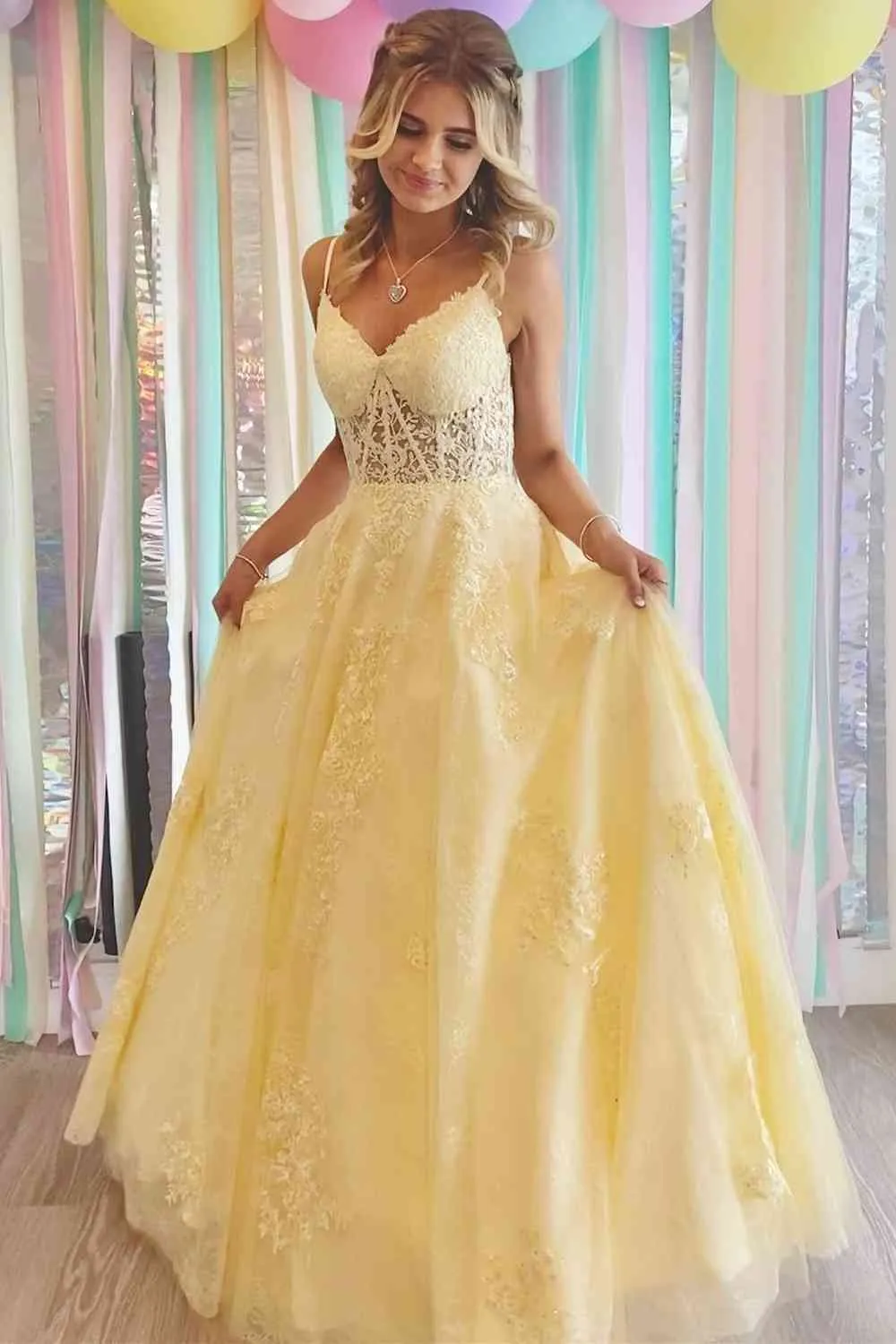 Lace-Up Yellow V-Neck Appliques A Line Long Formal Dress Graduation Gowns