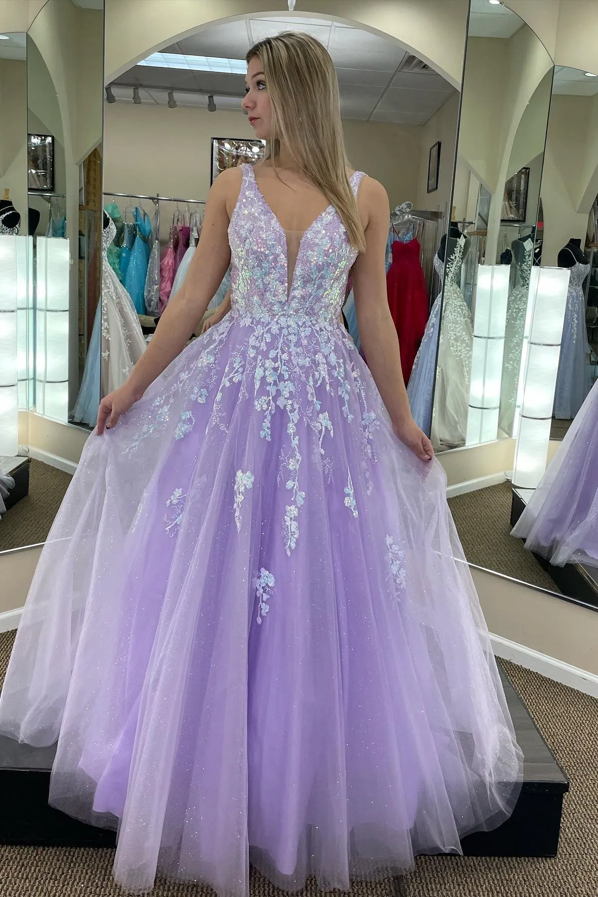 Lilac Tulle A-line V Neck Backless Applique Long Prom Dresses