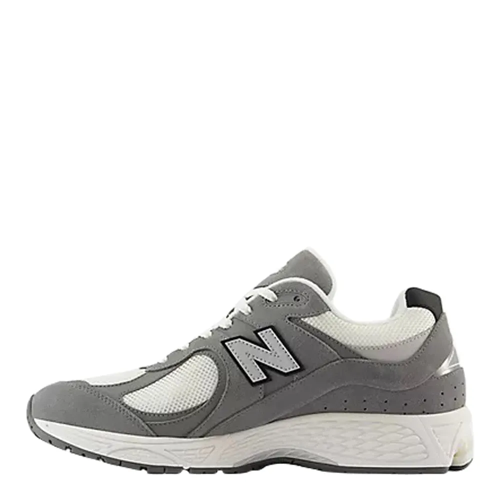 New Balance Men's 2002R Shoes