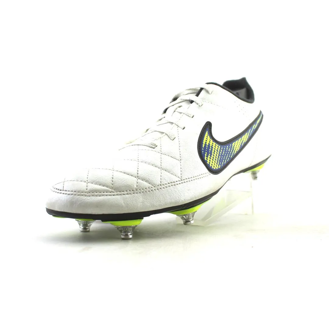 NIKE TIEMPO RIO II